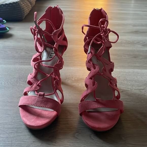 Ana heels - Picture 2 of 2